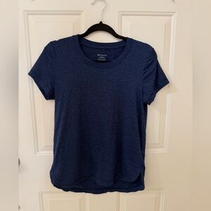 NWOT Athleta Deep Navy Uptempo Tee Size Small